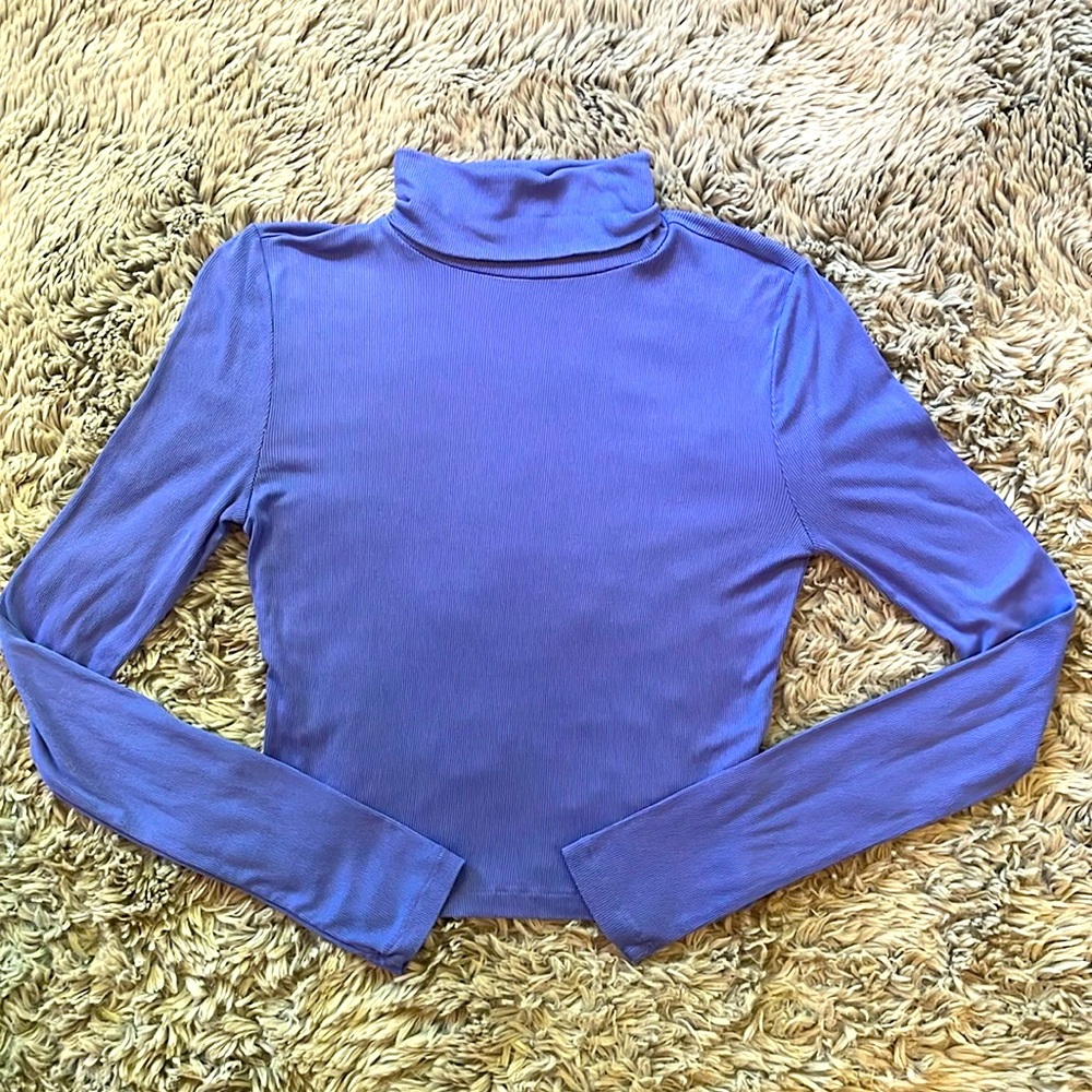 SUNDAY BEST PURPLE TURTLE NECK